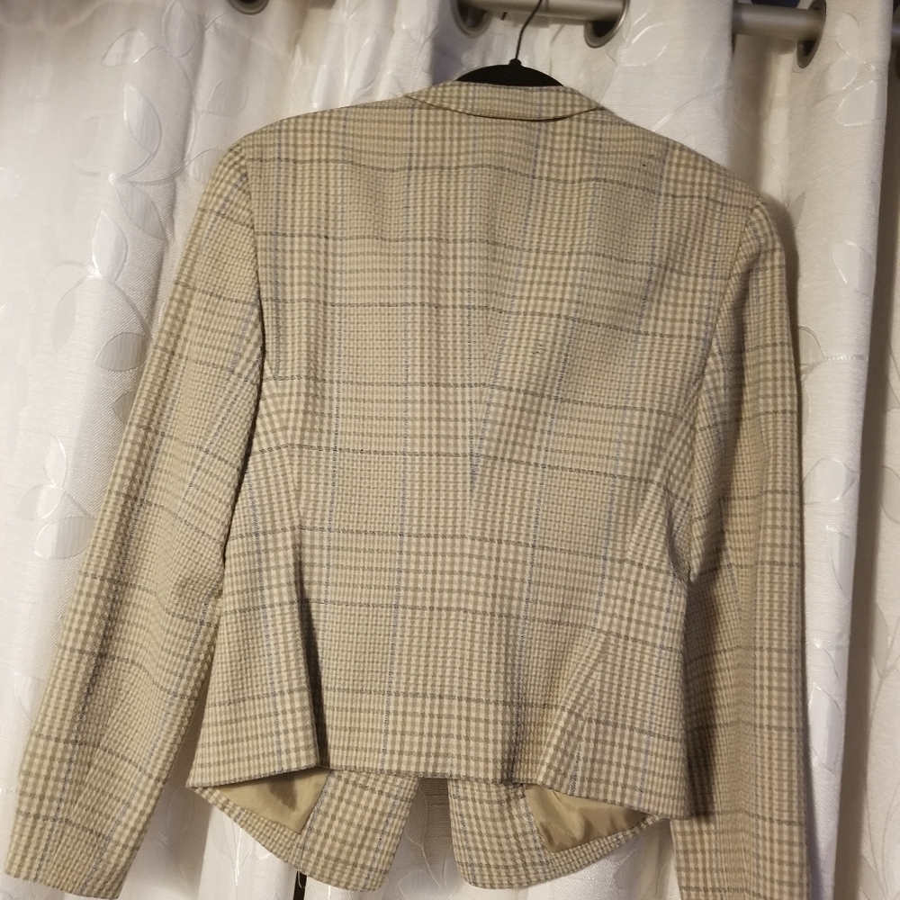 Jacket - Picture 4 of 4